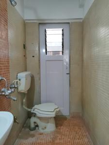 Common Bathroom Image of 845 Sq.ft 2 BHK Apartment / Flat for rent in Kasarvadavali Thane for Rs. 24000