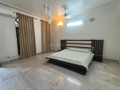 Bedroom Image of 3500 Sq.ft 3.5 BHK Independent House for rent in Sector 40 Noida for Rs. 125000