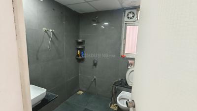 Bathroom Image of 2250 Sq.ft 3 BHK Apartment / Flat for rent in Motera Ahmedabad for Rs. 25000