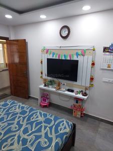 Bedroom Image of 1350 Sq.ft 3 BHK Builder Floor for rent in Shalimar Bagh New Delhi for Rs. 49000