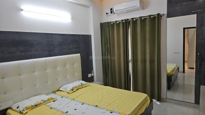 Bedroom Image of 2150 Sq.ft 3 BHK Apartment / Flat for rent in Dream County Homes Beverly Apartments, Manawala Amritsar for Rs. 45000