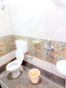 Bathroom Image of 1440 Sq.ft 3 BHK Independent House for rent in Hiran Magri Udaipur for Rs. 20000
