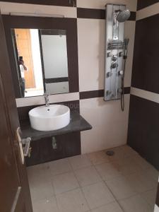 Bathroom Image of 1400 Sq.ft 2 BHK Duplex for sale in Radhika Apartment, Sector 14 Dwarka New Delhi for Rs. 13000000