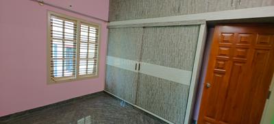 Bedroom Image of 1200 Sq.ft 2 BHK Apartment / Flat for rent in Kasturi Nagar Bengaluru for Rs. 30000