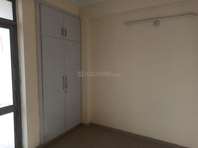 Bedroom Image of 1063 Sq.ft 2 BHK Apartment / Flat for rent in Mahagun Moderne, Sector 78 Noida for Rs. 37500
