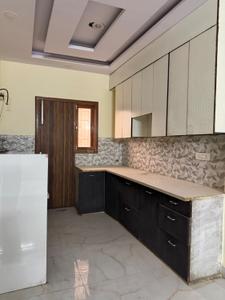 Kitchen Image of 1000 Sq.ft 3 BHK Builder Floor for rent in Sector 4 Rohini New Delhi for Rs. 32000
