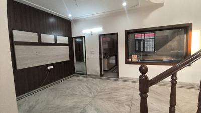 Living Room Image of 6000 Sq.ft 5 BHK Independent House for sale in Sector 41 Noida for Rs. 70000000