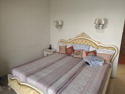 Bedroom Image of 2500 Sq.ft 4.5 BHK Builder Floor for sale in Rustomjee Elita, Andheri West Mumbai for Rs. 129300000