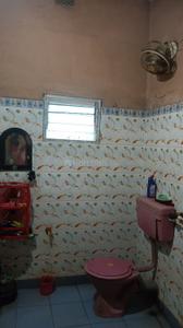Bathroom Image of 1000 Sq.ft 3 BHK Independent House for sale in Chak Chhata Kolkata for Rs. 2800000