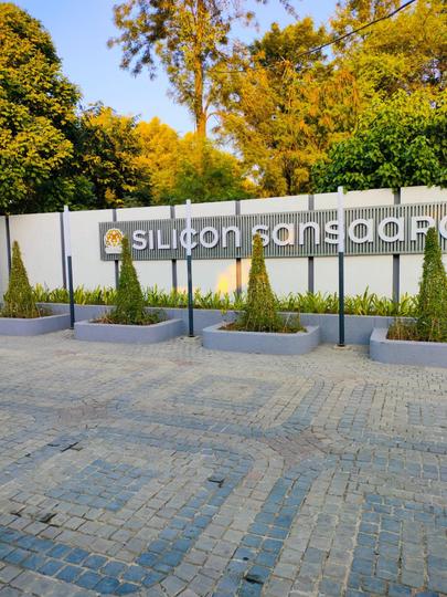 Silicon Sansaara Main Image 1