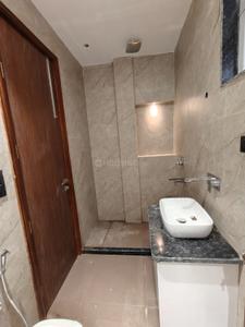 Bathroom Image of 990 Sq.ft 3 BHK Builder Floor for sale in Pitampura New Delhi for Rs. 18300000
