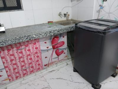 Kitchen Image of 680 Sq.ft 1 BHK Apartment / Flat for rent in Tadwadi Surat for Rs. 15500