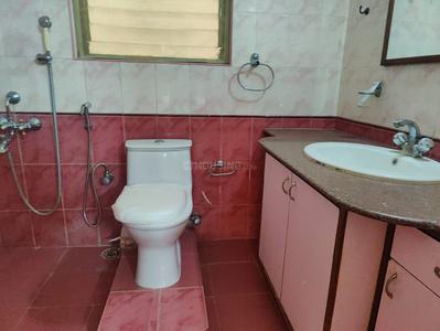Bathroom Image of 3000 Sq.ft 5 BHK Duplex for rent in Malleswaram Bengaluru for Rs. 125000
