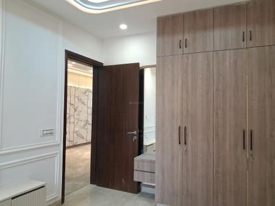 Bedroom Image of 1350 Sq.ft 3 BHK Builder Floor for sale in Paschim Vihar New Delhi for Rs. 26500000
