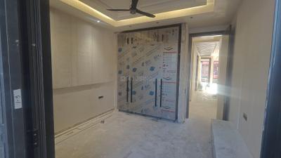Bedroom Image of 1800 Sq.ft 3 BHK Builder Floor for sale in Chittaranjan Park New Delhi for Rs. 63000000
