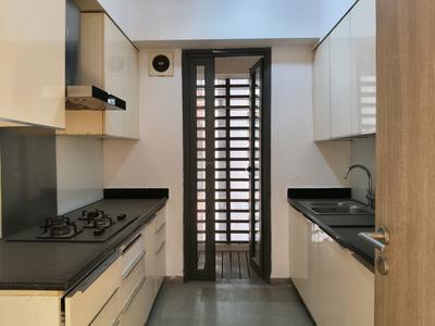 Kitchen Image of 2400 Sq.ft 4 BHK Builder Floor for sale in Lokhandwala Victoria, Worli Mumbai for Rs. 145000000