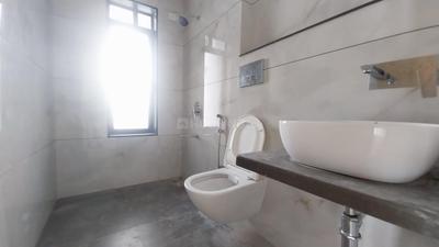 Bathroom Image of 1623 Sq.ft 3 BHK Apartment / Flat for sale in Roodraksh Golf Walk, Chembur Mumbai for Rs. 60000000