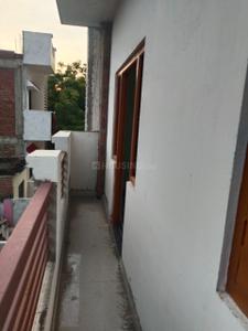 Balcony Image of 800 Sq.ft 2 BHK Builder Floor for rent in Chitaipur Varanasi for Rs. 8000