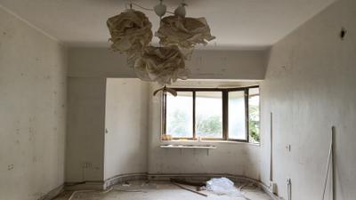Living Room Image of 1400 Sq.ft 3 BHK Apartment / Flat for rent in Cosmic Sea Shell Apartment, Andheri West Mumbai for Rs. 155000