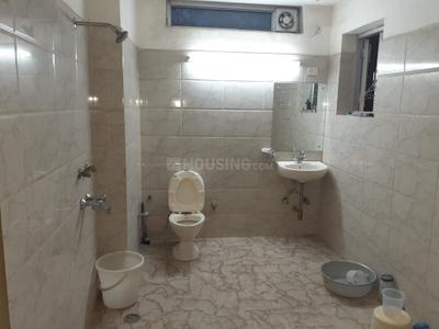Bathroom Image of 1000 Sq.ft 1 BHK Independent House for rent in Chittaranjan Park New Delhi for Rs. 31000