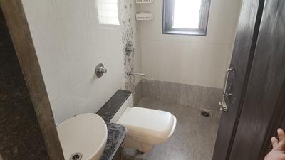 Image of 891 Sq.ft 1.5 BHK Apartment / Flat for rent in Alamdar Al Fatema Heights, Umerkhadi, Mumbai for Rs. 65000