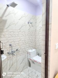 Bathroom Image of 450 Sq.ft 2 BHK Apartment / Flat for sale in Kondli New Delhi for Rs. 4500000