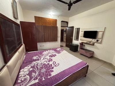 Bedroom Image of 1000 Sq.ft 2 BHK Builder Floor for rent in Model Town Ludhiana for Rs. 16500