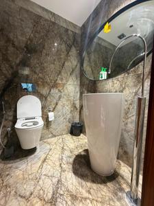 Bathroom Image of 2600 Sq.ft 4 BHK Builder Floor for rent in West End New Delhi for Rs. 550000