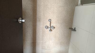 Bathroom Image of 650 Sq.ft 1 BHK Apartment / Flat for rent in Mantra Essence, Undri Pune for Rs. 14500