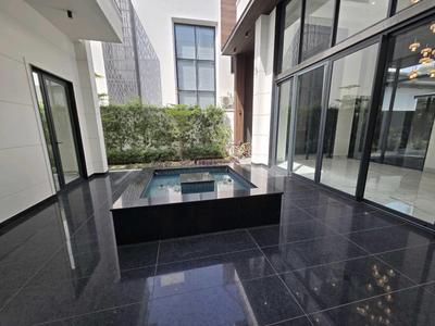 Balcony Image of 43560 Sq.ft 5 BHK Farm House for sale in DLF Farms New Delhi for Rs. 350000000