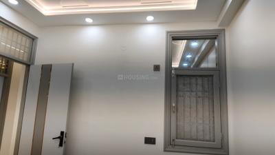 Bedroom Image of 1050 Sq.ft 3.5 BHK Builder Floor for sale in Mahavir Enclave New Delhi for Rs. 6700000