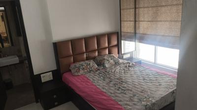 Bedroom Image of 700 Sq.ft 2 BHK Apartment / Flat for rent in Lodha Amara, Kolshet Thane for Rs. 50000