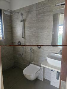 Bathroom Image of 775 Sq.ft 2 BHK Apartment / Flat for sale in Platinumcorp Oceanic, Khar West Mumbai for Rs. 38900000