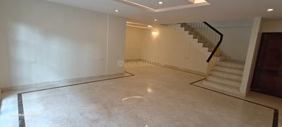 Living Room Image of 3800 Sq.ft 4 BHK Apartment / Flat for rent in Frazer Town Bengaluru for Rs. 140000