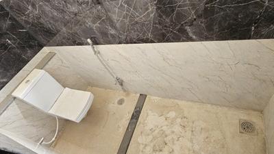Bathroom Image of 998 Sq.ft 3 BHK Builder Floor for rent in Ritu Emerald Gulistan, Jajmau Kanpur for Rs. 20000