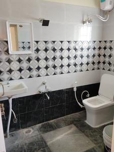 Bathroom Image of 800 Sq.ft 2 BHK Builder Floor for rent in Vajarahalli Bengaluru for Rs. 15500