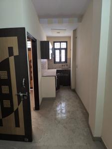 Kitchen Image of 450 Sq.ft 1 BHK Builder Floor for rent in Dwarka Mor New Delhi for Rs. 12000