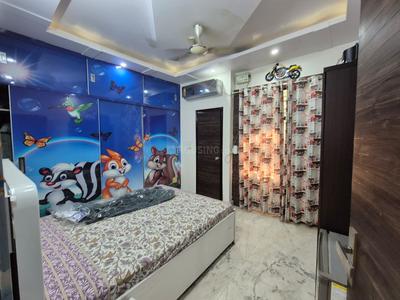 Bedroom Image of 1000 Sq.ft 2 BHK Builder Floor for sale in Ramesh Nagar New Delhi for Rs. 15500000