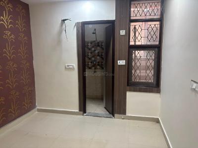 Bedroom Image of 800 Sq.ft 3 BHK Apartment / Flat for rent in RWA Om Vihar, Uttam Nagar New Delhi for Rs. 13000