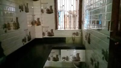 Kitchen Image of 610 Sq.ft 2 BHK Builder Floor for rent in Keshtopur Kolkata for Rs. 8500