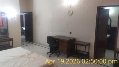 Bedroom Image of 2100 Sq.ft 3 BHK Independent House for rent in Sector 19 Noida for Rs. 48000