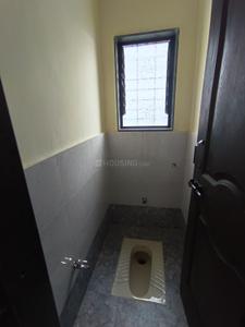 Bathroom Image of 650 Sq.ft 1 BHK Builder Floor for rent in Dhankawadi Pune for Rs. 15000