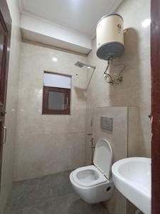 Bathroom Image of 900 Sq.ft 2 BHK Builder Floor for sale in Saket New Delhi for Rs. 3500000