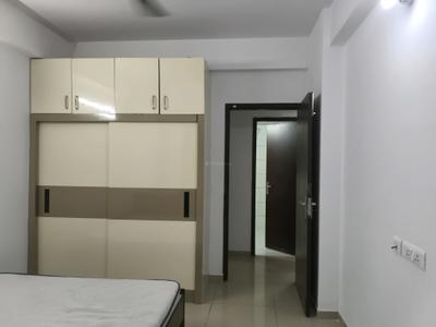 Bedroom Image of 1050 Sq.ft 2 BHK Apartment / Flat for rent in Gulshan Bellina, Noida Extension Greater Noida for Rs. 32000