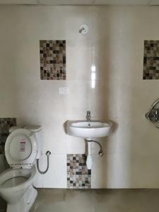 Common Bathroom Image of 1300 Sq.ft 3 BHK Apartment / Flat for sale in Metro Regalia, Thane West Thane for Rs. 21560000