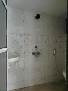Common Bathroom Image of 733 Sq.ft 1 BHK Apartment / Flat for sale in Vasai West Vasai for Rs. 6500000