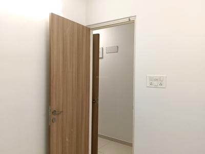 Bedroom Image of 900 Sq.ft 1.5 BHK Apartment / Flat for rent in Godrej Emerald, Kasarvadavali Thane for Rs. 27555