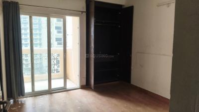 Bedroom Image of 954 Sq.ft 2 BHK Apartment / Flat for rent in Supertech The Romano, Sector 118 Noida for Rs. 21000