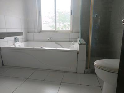 Bedroom Two Image of 2865 Sq.ft 3.5 BHK Apartment / Flat for sale in Marvel Isola, Mohammed Wadi Pune for Rs. 28200000