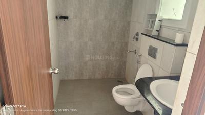 Bathroom Image of 1370 Sq.ft 2 BHK Apartment / Flat for rent in DSR RR Avenues, Yelahanka New Town Bengaluru for Rs. 40000